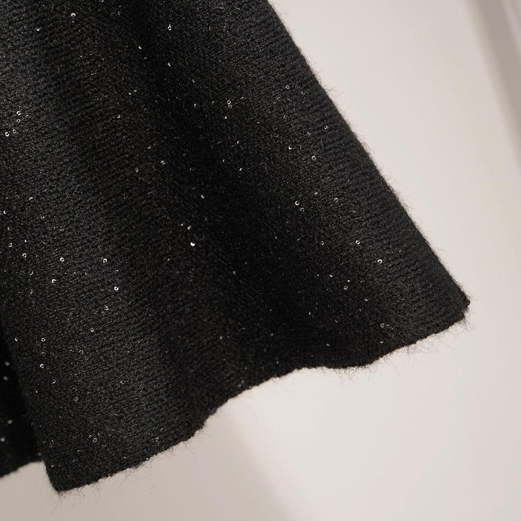 Elegant Blue High-Waisted Mermaid Skirt – No-Pill, Hip-Hugging Design with Stylish Zipper