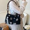 Neue Chinesische Stil One-Shoulder-Tasche für Damen Frühjahr 2026 Neue Handtaschen mit Blumenstickerei Unterarmtaschen für den Muttertag