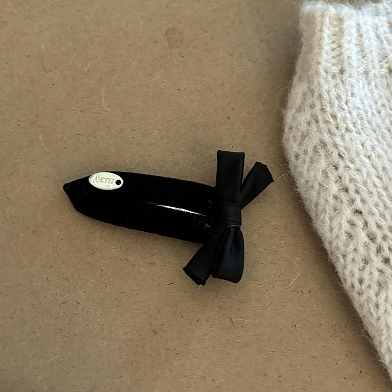 

Sweet Black Bow Hair Clip for Women - Versatile Hairpin and Side Clip Accessory