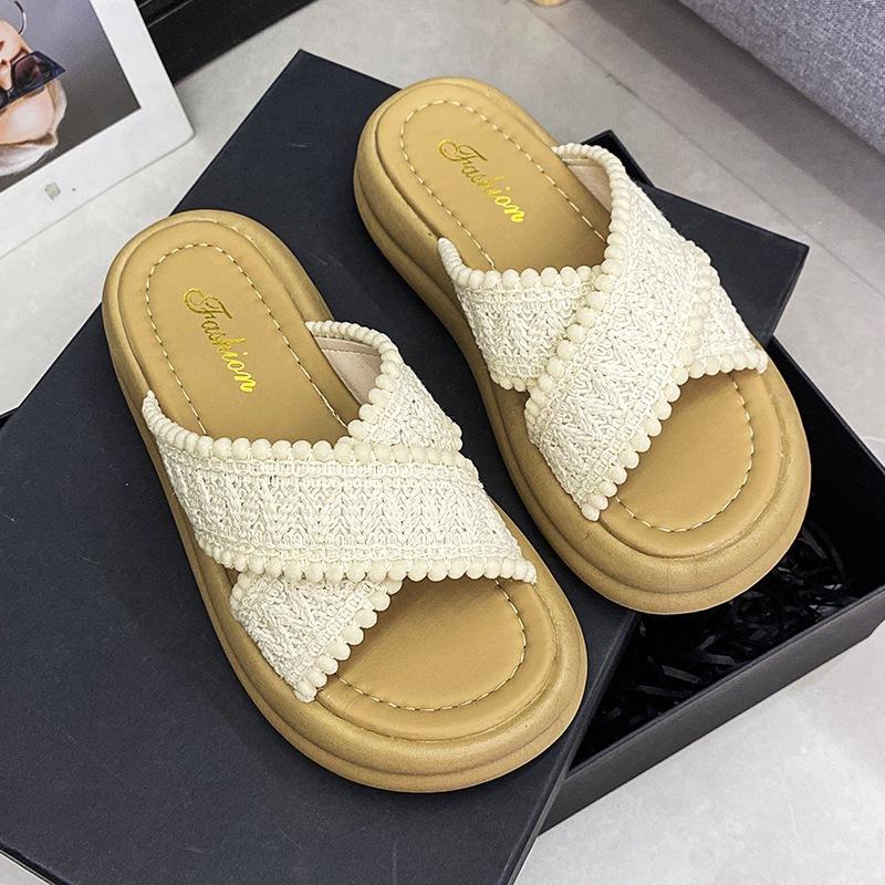 French Holiday Thick Bottom One-word Drag Women's Summer Wear 2025 New High-end Skirt Seaside Beach Cool Slippers