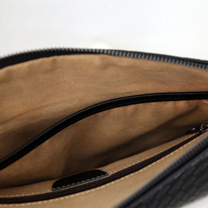 Shiz Madam Rich Middle Weaving Clutch Bag Black A42420