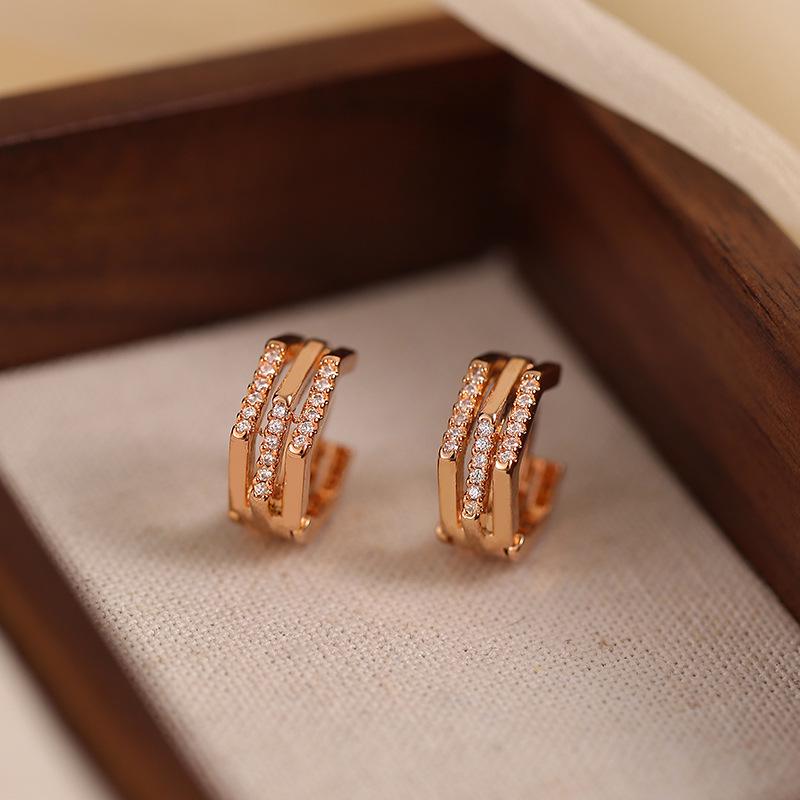 2024 Luxury Zircon Ear Cuffs: Women's Versatile High-End Fashion Hoops