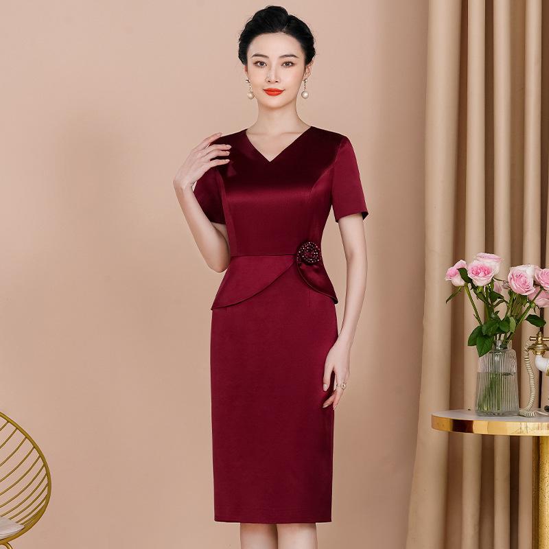 Elegant Autumn V-Neck Slimming Acetate Dress for Moms