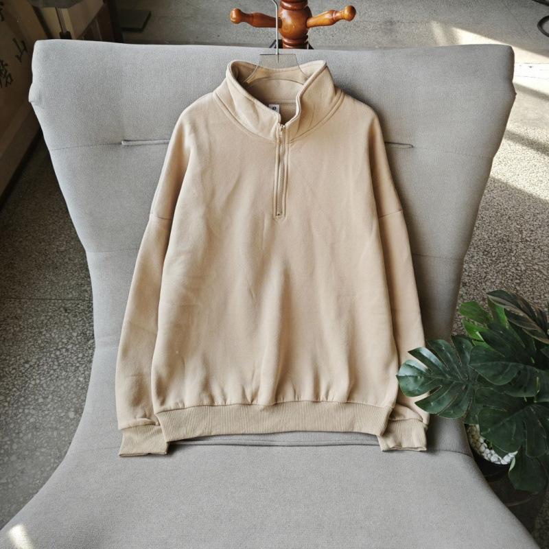A Solid Color Semi-zipper Pullover Loose Men's Couple Hoodie for Autumn and Winter with Fleece Warmth and Casual Matching