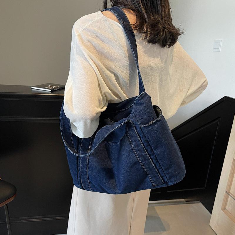 Denim messenger bag girl lazy wind backpack 2025 new student class commuter backpack simple shoulder bag