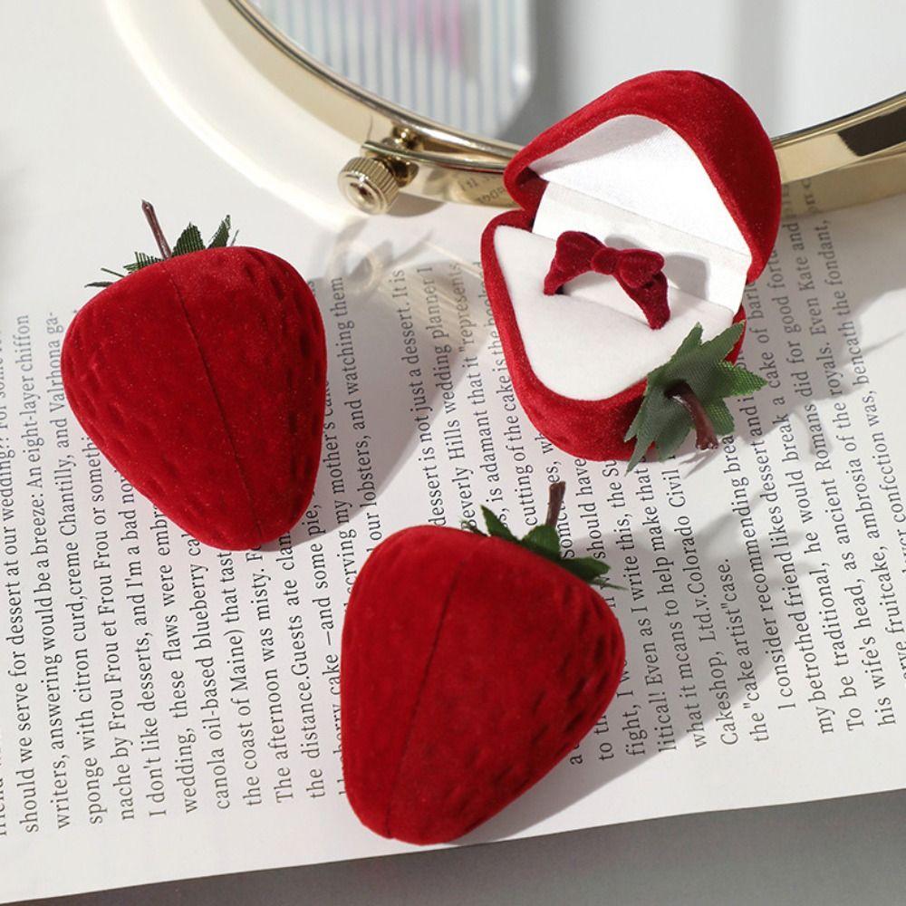 Flocking Plastic Strawberry Ring Box Gift Boxes Romantic Organizer Wedding Jewelry Display Case Red Pink Engagement Ring Case
