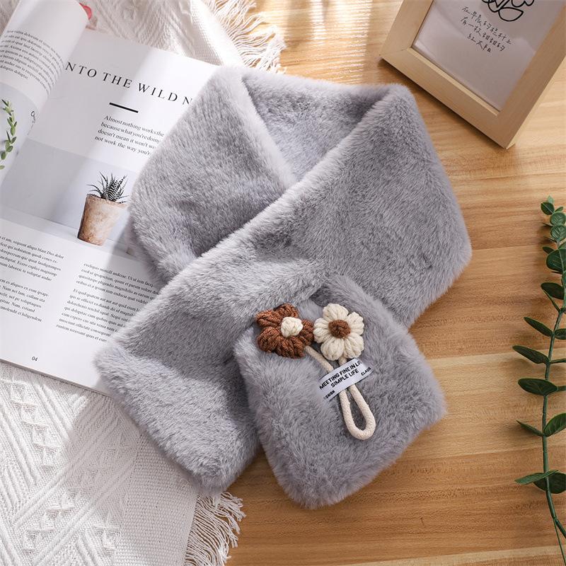Japanese cute cartoon flower cross scarf autumn and winter warm neck protection small fresh scarf student couple versatile