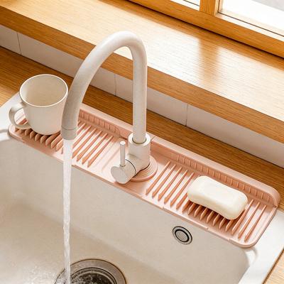 Tapis d'évier de cuisine en silicone, protection anti-éclaboussures d'évier avec pente, auto-drainant, séchage rapide, tapis pour robinet pour la prévention des éclaboussures