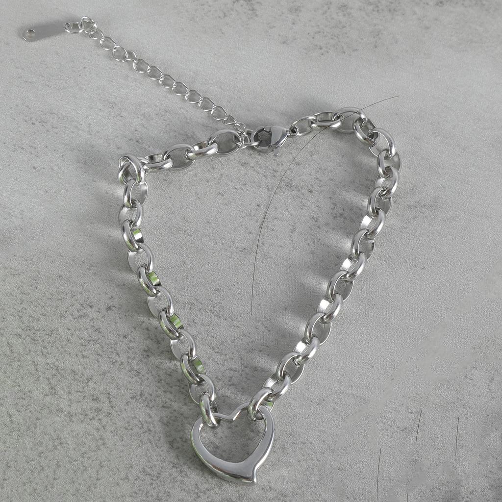 Elegant Titaniums Steel Circle Clasp Necklace and Bracelet Heart Pendant Accessories Fashionable Couple Jewelry Set