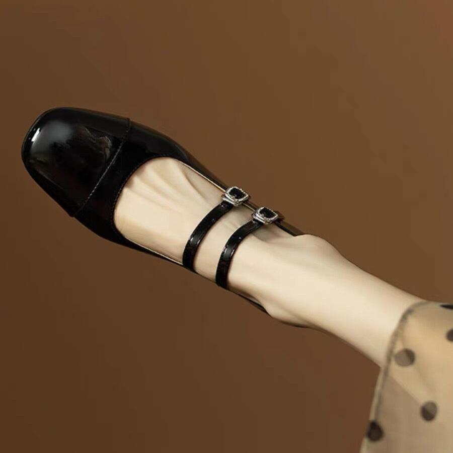 French retro silver single shoe women's thick heel 2025 spring and autumn square toe shallow mouth straight buckle shoes