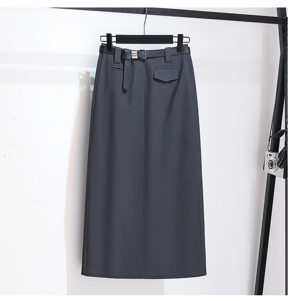 2025 Autumn Women's Two-Piece Set: Popular Purple Short-Sleeved T-Shirt and Midi Skirt.