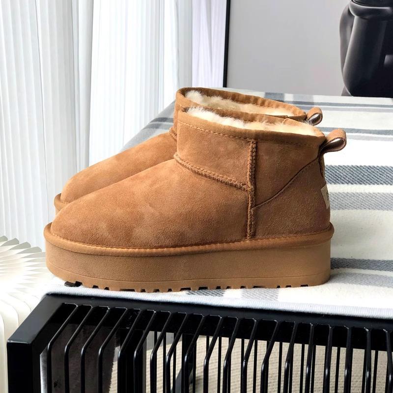 Star with the Same 2025 Autumn and Winter New Thick-soled Snow Boots Women's Fur Integrated Short Tube Winter Non-slip Thickened Hair