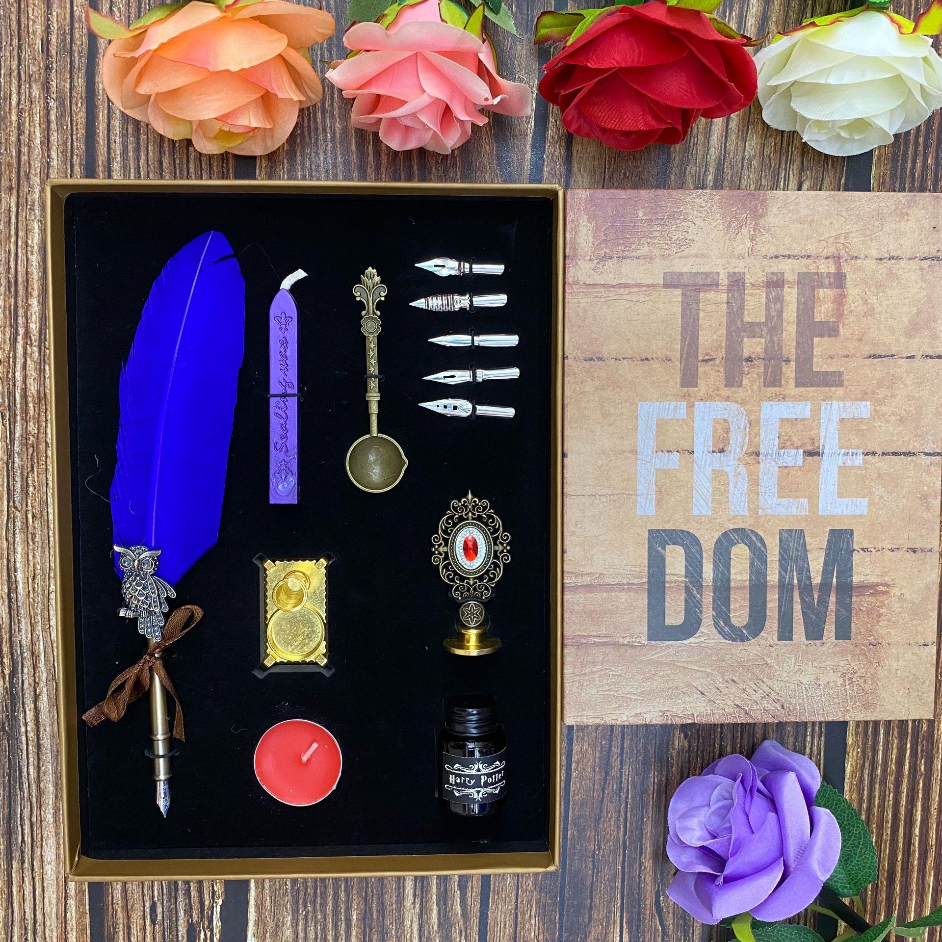 

Подарочный набор «Перо», Поставка, Прямая продажа Ретро и Разнообразные аксессуары Перо 0.5mm темно-синий