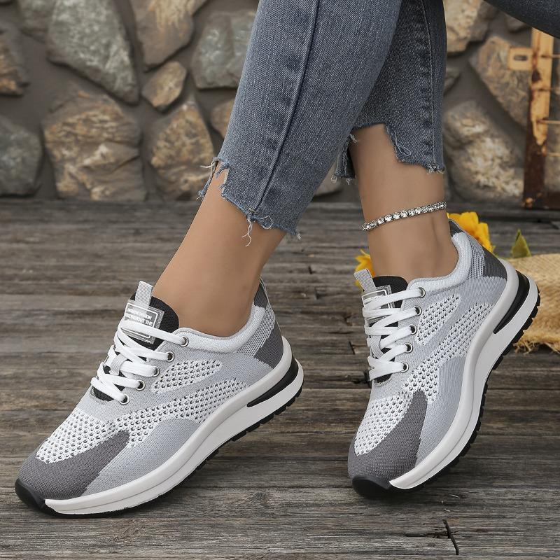 Women's Spring-Summer Breathable Mesh Lightweight Soft-Soled Casual Sports Shoes, Comfortable Outdoor Footwear, Available In Large Sizes.