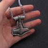 Halskette aus Edelstahl Thors Hammer - Wikinger Mjolnir Rune Amulett Anhänger in Silber für Männer & Frauen Nordischer Schmuck Geschenke