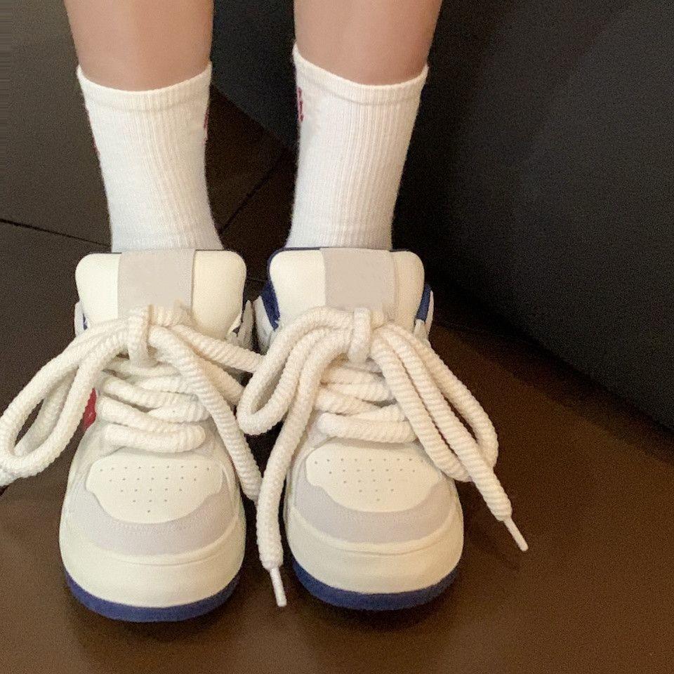 2025 Amerikanische Plateau-Brot-Schuhe Damen Frühling und Herbst neu ins Tide Nische Studenten Retro Sportlich Atmungsaktiv