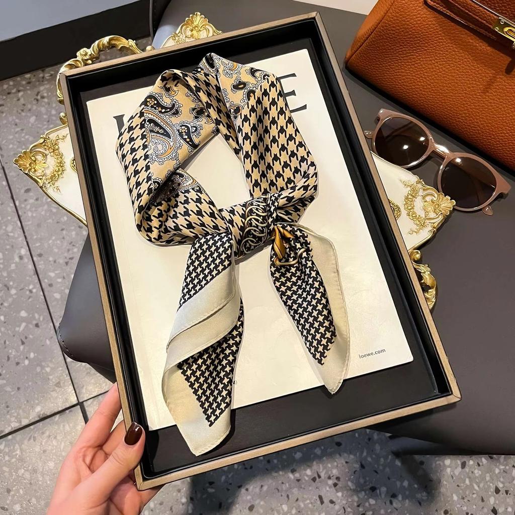 New Design Paisley Houndstooth Printed Square Scarf Soft Satin Thin Smooth Neck Scarf Sunscreen Headscarf For Women Head Wrap