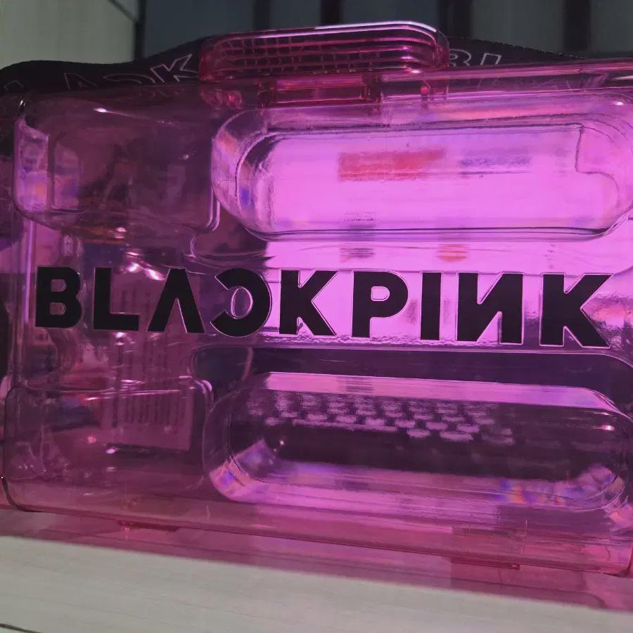 

Я продаю новый чехол для лайтстика Blackpink