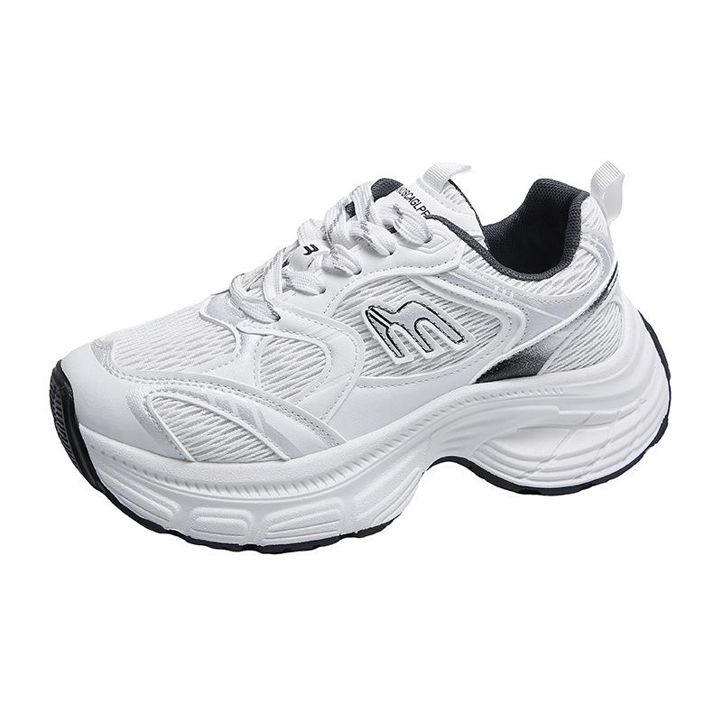 

Корейская версия туфель на платформе 2025 весна новая обувь на маффиновой подошве повседневная обувь небольшой высоты женская обувь стразы жареная улица папины кроссовки 35