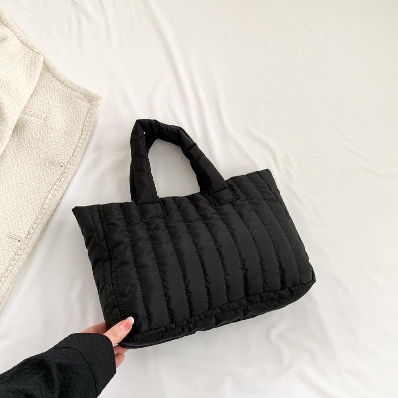 

Trendy Summer Tote Handbag For Women Featuring Soft Cotton Material And Spacious Design чёрный