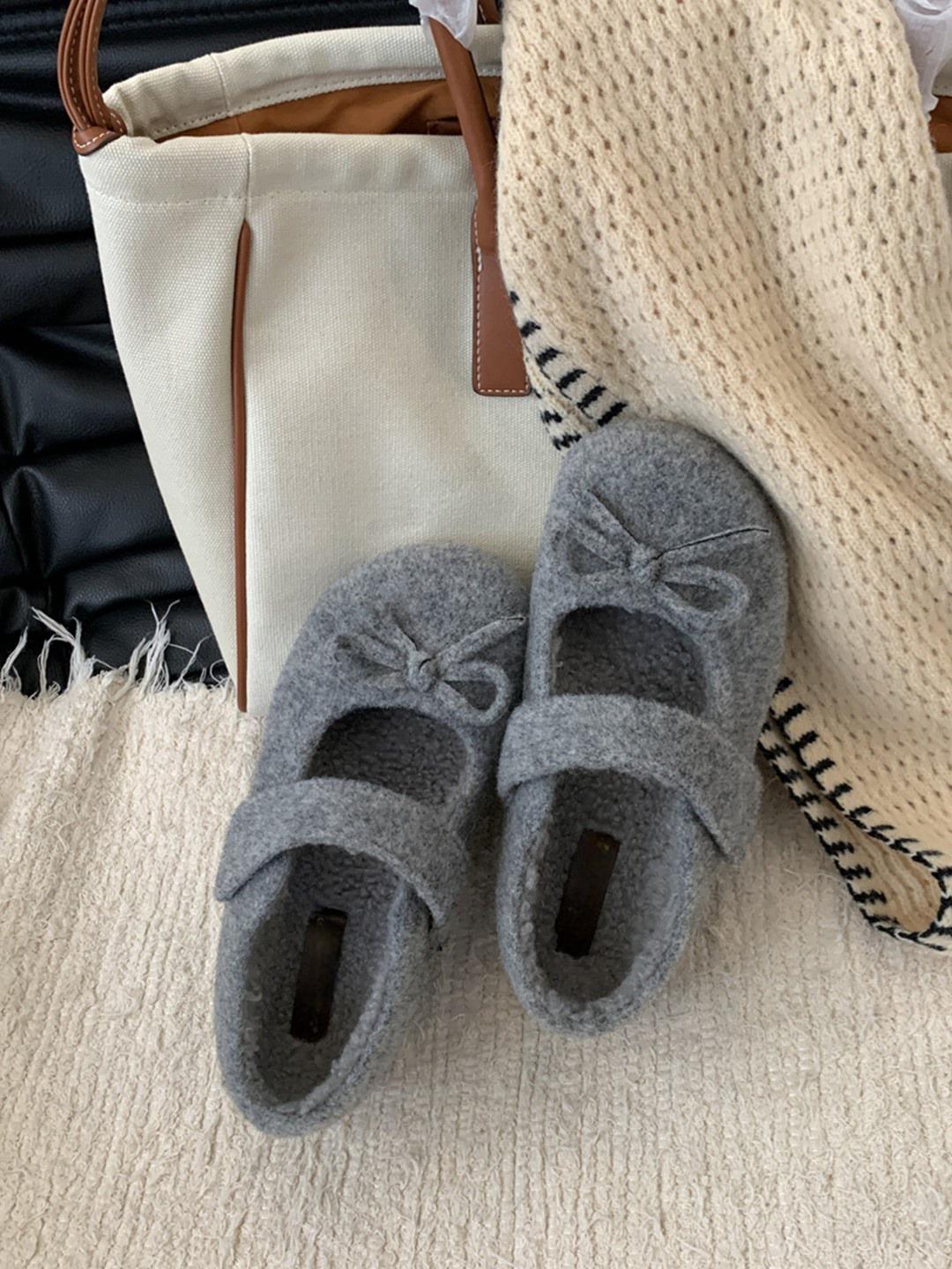 

Ретро-круглая голова 2025 зимняя новая женская обувь замшевые легкие туфли-лодочки туфли на липучке на плоской подошве с бантом бабушкины туфли 40