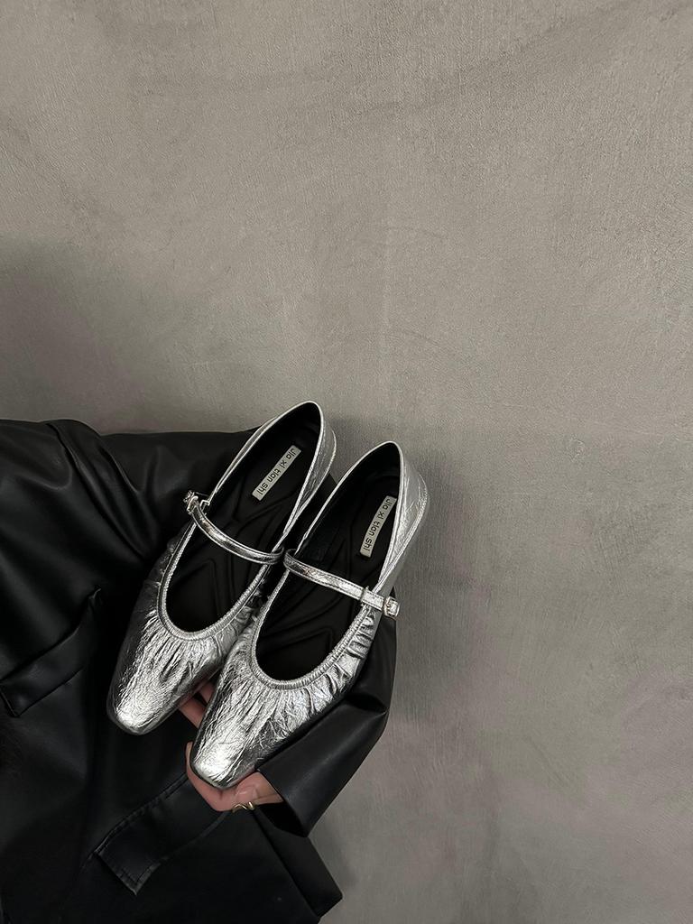 Flat-bottomed silver French spring and autumn niche single shoes women's 2024 new popular skirt Mary Jane evening shoes