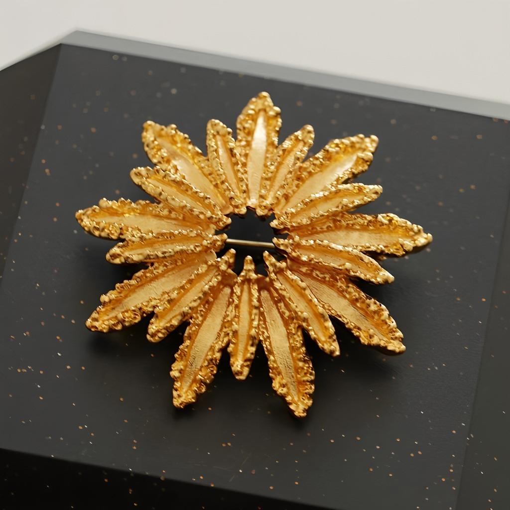 Medieval Style Sunflower Girl Exquisite Hollow Fireworks High-end Brooch