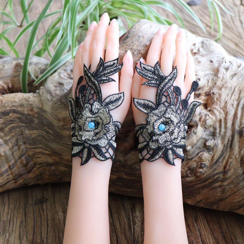 Ethnic Style Embroidered Fingerless Gloves with Wrist Guards for Women