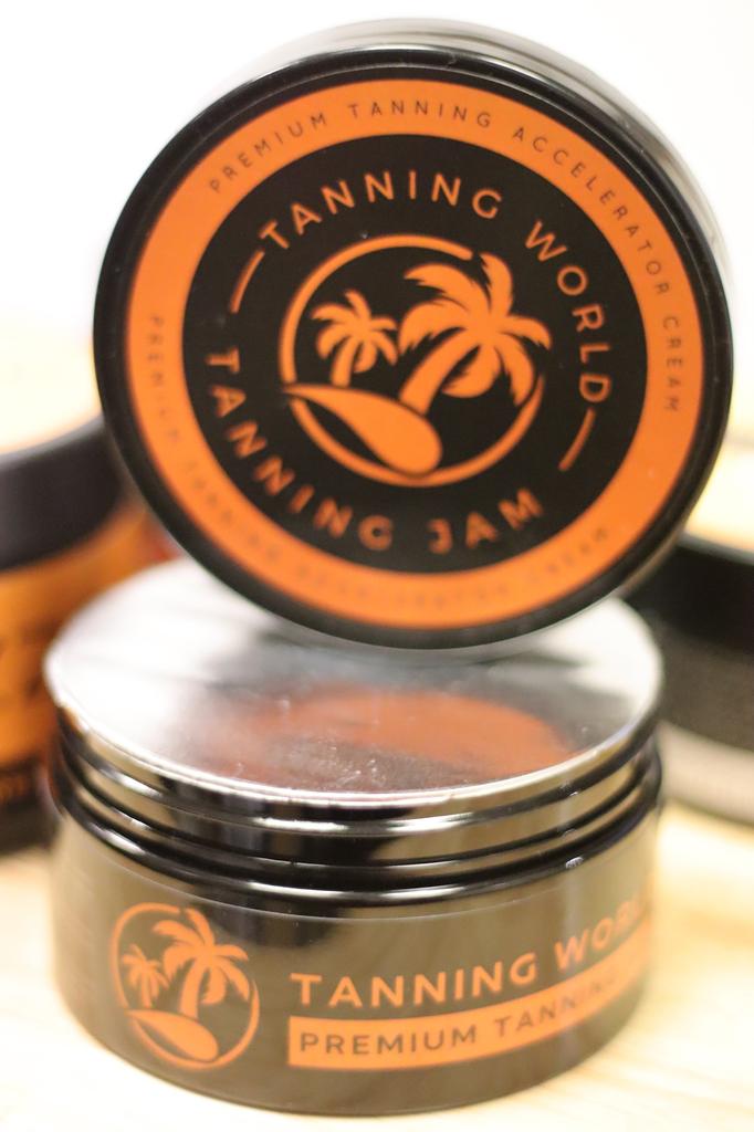 Tanning World Premium Accelerator + Byrokko Shine Brown