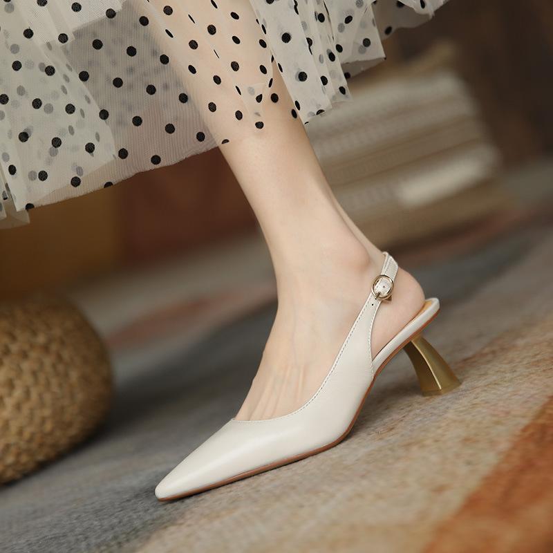 

Летние однотонные простые удобные женские верхняя одежда с неглубоким носком, модные женские сандалии с ремешком на спине 34 бежевый