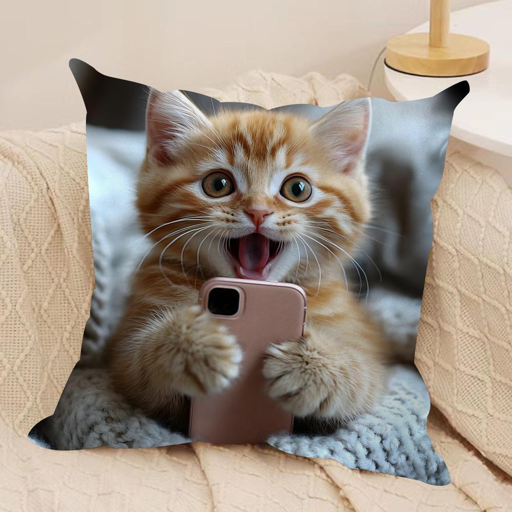 Süße Katze spielt am Handy Kissenbezug Kissenhülle Ultraweicher Hautfreundlicher Stoff Wolkenähnlicher Komfort Verdeckter Reißverschluss