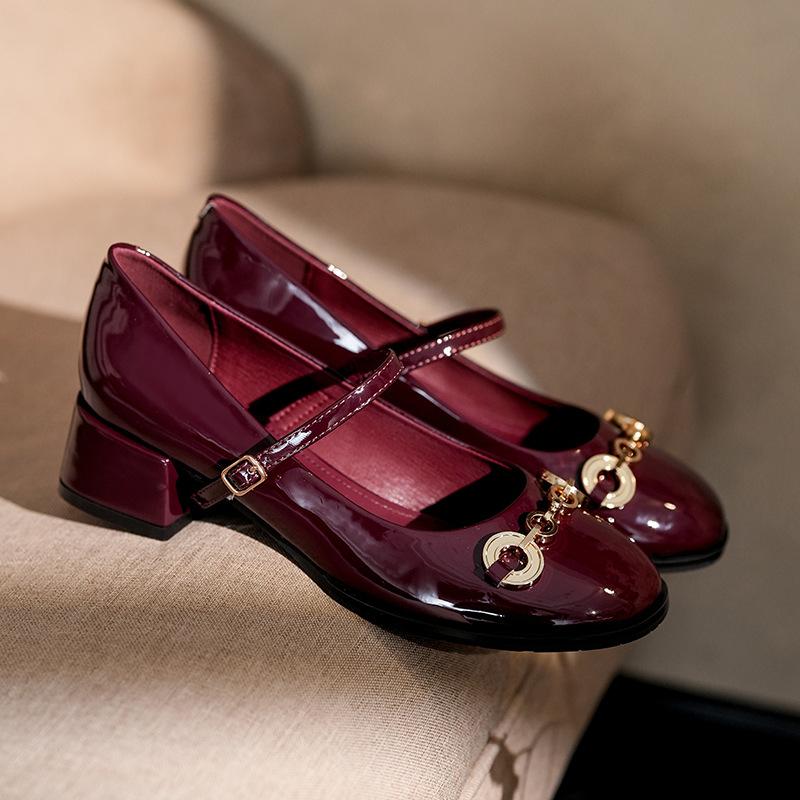 

Туфли Мэри Джейн из лакированной кожи на толстом каблуке, женские, с круглым носком, металлической пряжкой, ремешком на одно слово, одинарные туфли, маленькие кожаные туфли, колледж 39