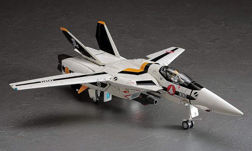 Hasegawa Super Dimension Fortress Macross Series Valkyrie Skull Platoon Scale Plastic Model Kit 65792 VF-1S/A 1/48