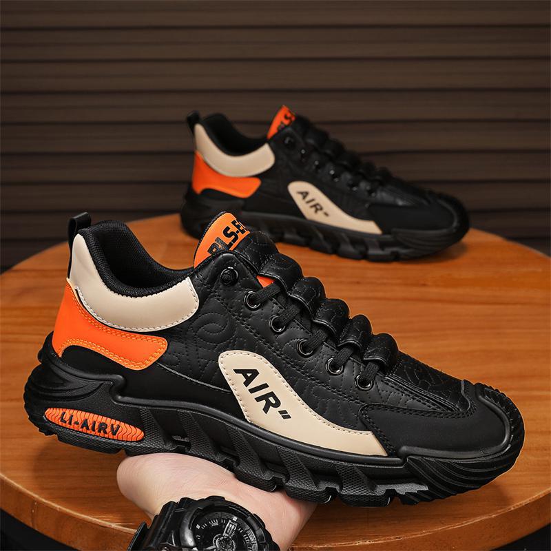 

New running shoes, sports shoes, trendy shoes, board shoes. 44