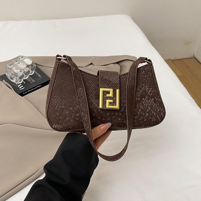 

Летняя сумка 2025 года новая сумка через плечо модный тренд черная сумка нишевая сумка под мышкой модная цепочка сумка-мессенджер