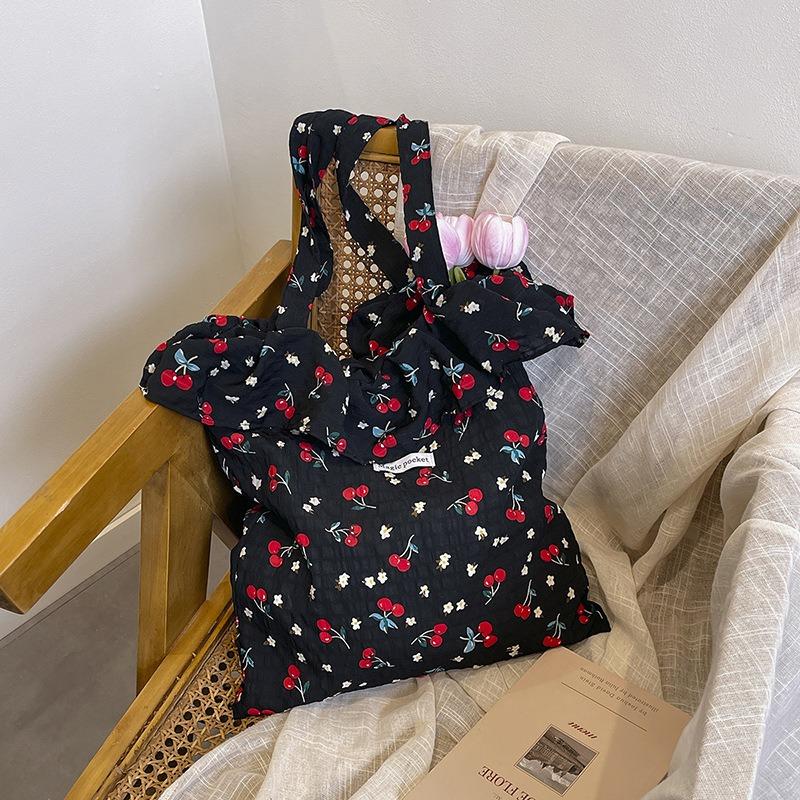 New Cute and Sweet Girl Portable Shoulder Bag Large Capacity Cherry Print Lotus Leaf Edge Tote Bag