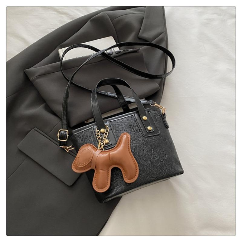 

Niche fashion portable small bag women s summer new high-value messenger bag casual bucket bag Without pendant чёрный