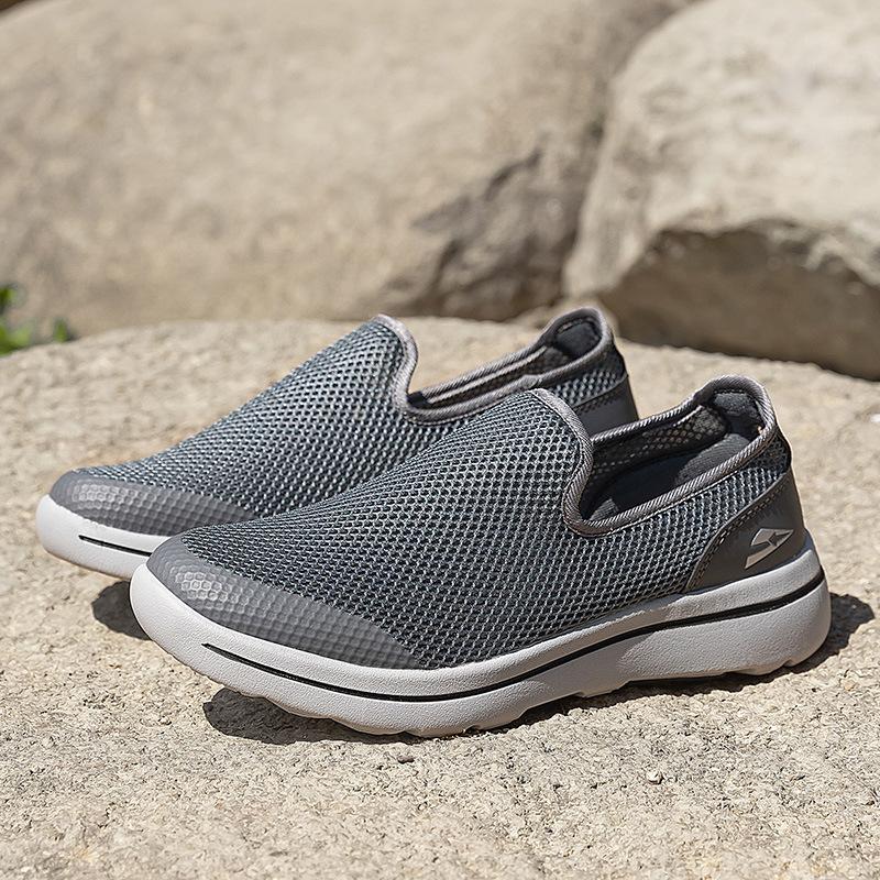 

Летняя дышащая обувь для ходьбы мужская повседневная обувь на одной педали женская обувь для ленивых обувь для папы большой размер обувь для внешней торговли 39 серый