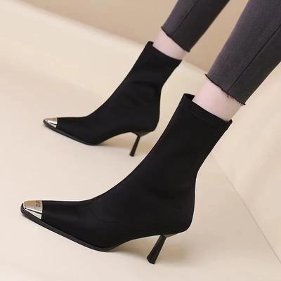 2024 Hochwertige Damenschuhe Slip-on Damenstiefel Fashion Solid Moderne Stiefel Damen Sexy Spitzschuh Nackt Bootszapatos Mujer