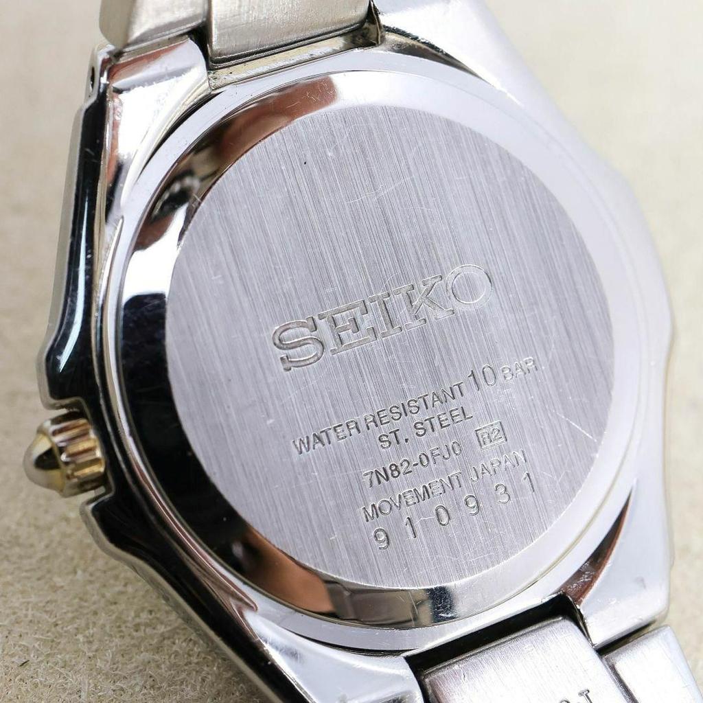 [USED] Working SEIKO Women's Watch with Diamond Bezel and Shell Dial 100M979