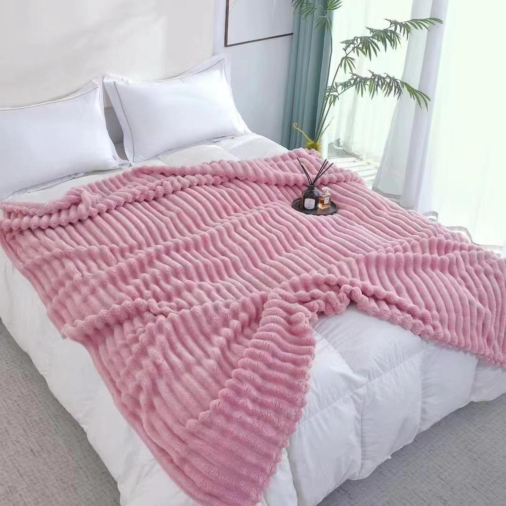 Luxurious Thickened Rabbit Plush Fleece Blanket - Warm, Lightweight, Ideal for Naps and Air Conditioning