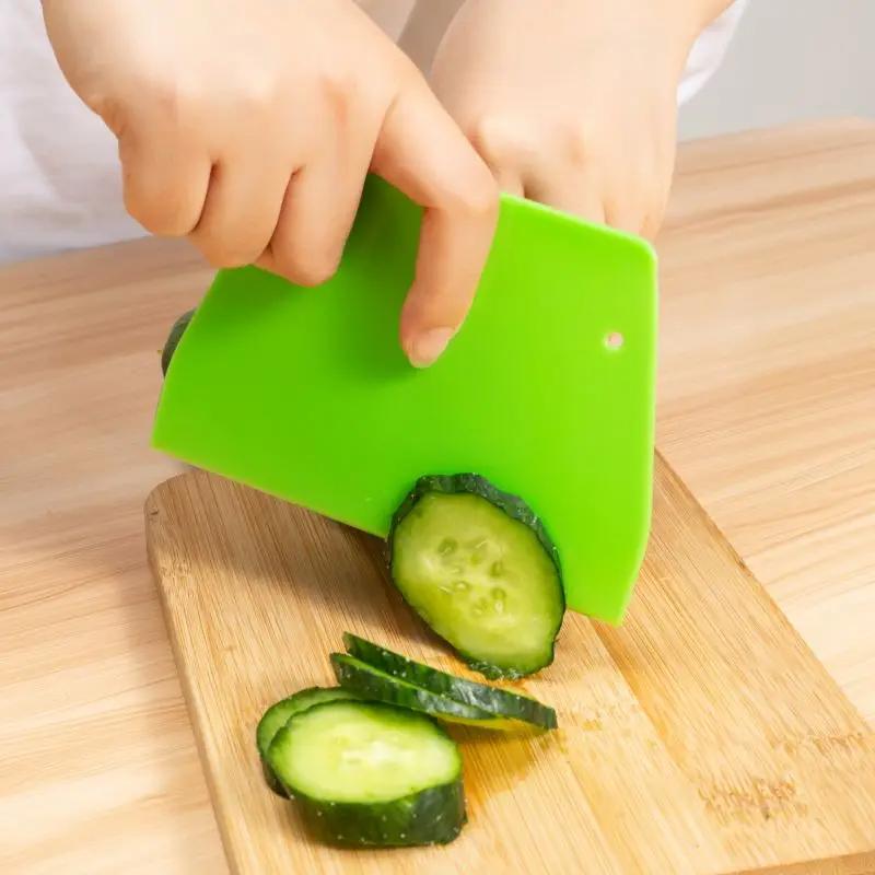 Green Trapezoidal Plastic Dough Scraper Cake Cream Vermicelli Cold Rice Noodles Household Kitchen Baking Thickened Scraper