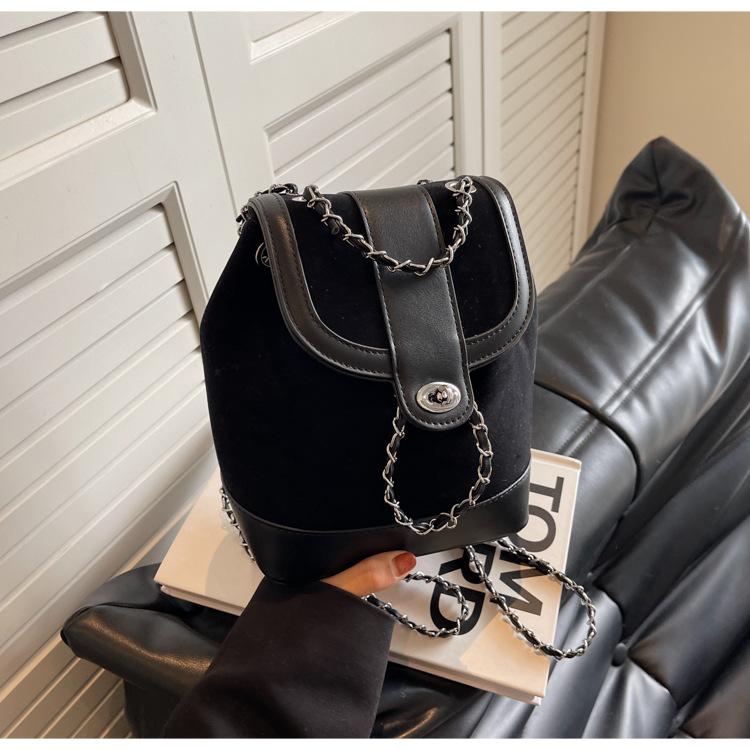 

2024 иностранный стиль рюкзак для колледжа ins однотонный повседневный простой рюкзак ретро большая вместительная сумка для женщин чёрный