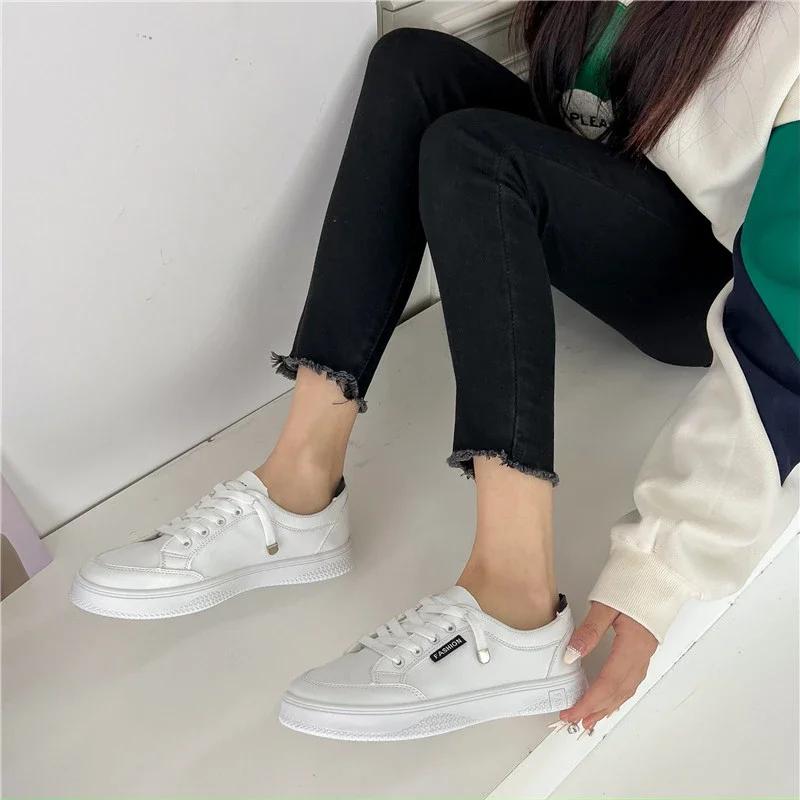 Fashion Leisure Women Sneakers Female Flats PU Mid Heels Lace Up Flat Platform Women Shoes Flats Round Toe Vulcanize Shoes Plus Size