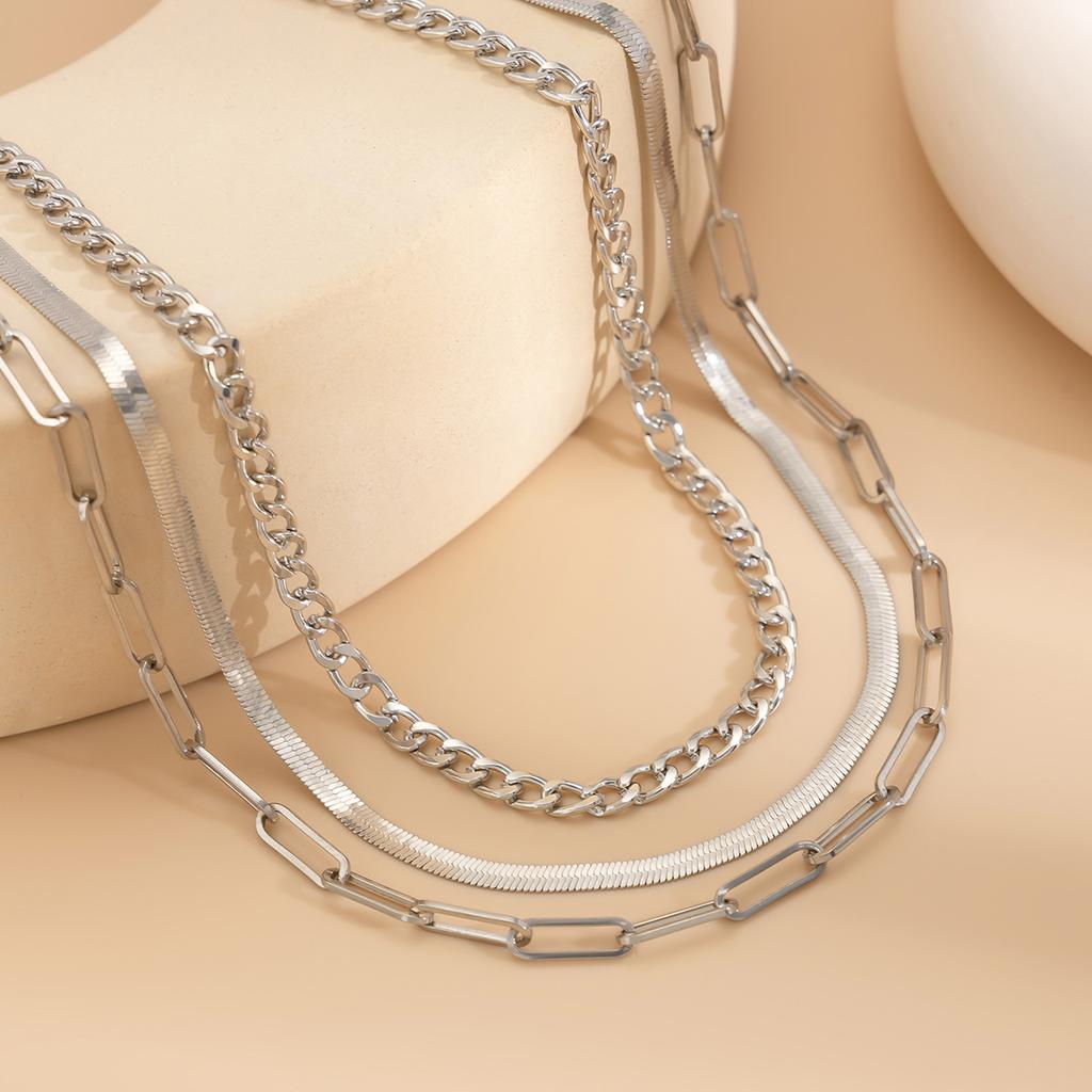 European and American Niche Accessories Popular Layered Fashion Sense Daily Neckwear Snake Bone Chain Stacked Wearing Personalized Necklace Set