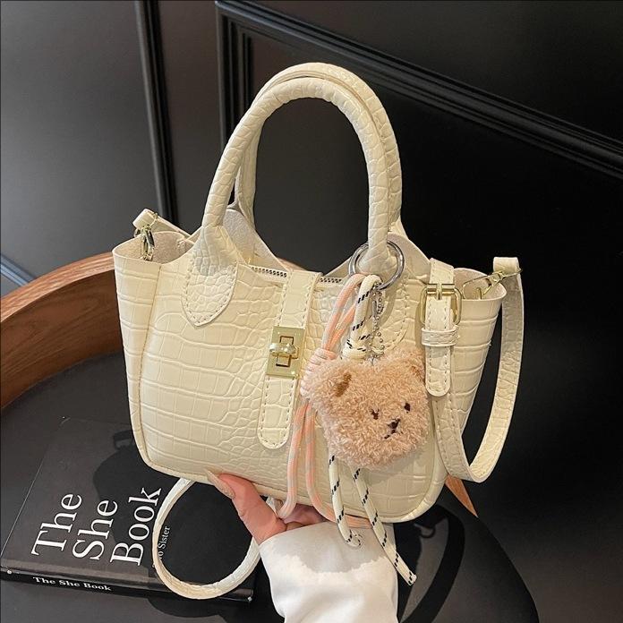 Fashion Versatile Handbag New Shoulder Messenger Bag