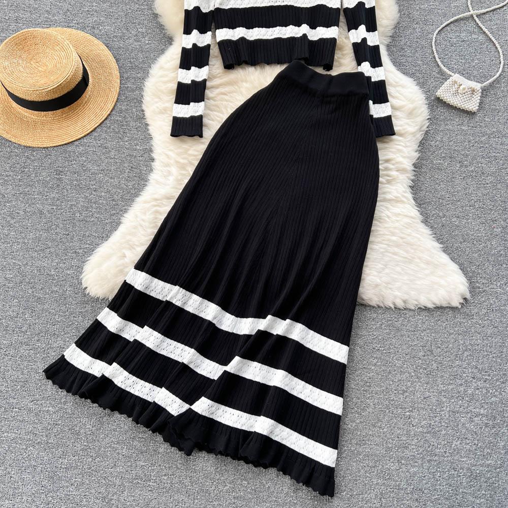 Autumn And Winter Korean Version Of The Collision Color Stripes Hollow Knitted Cardigan Plus Half-Body Skirt Two-Piece Set