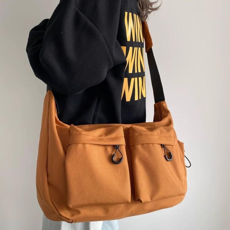 Japanese Style Large Capacity Crossbody Bag: Unisex Casual Shoulder Bag for Commuters, Students, and Everyday Use.