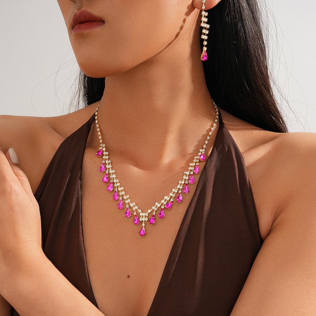 Two-piece set of wind-encrusted diamond water drop fringed earrings, necklace, retro necklace.