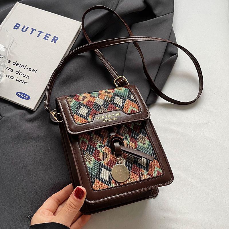 2025 Women's Retro High-End Small Square Crossbody & Shoulder Bag